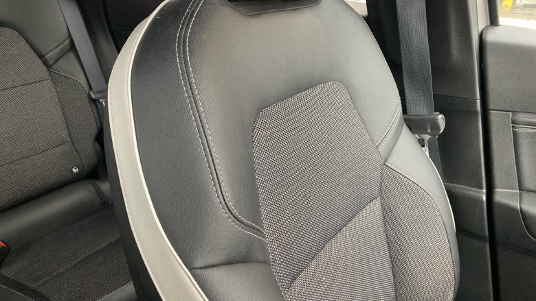 Renault Captur 1.6 E-Tech full hybrid 145 Techno 5dr Auto Hybrid Hatchback